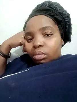 Snapshot of ShySexyBaddiexx chatting on 09.27.25 ShySexyBaddiexx online show from 09.27.25