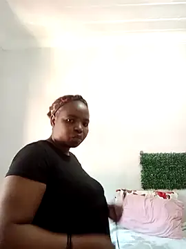 Snapshot of ShySexyBaddiexx chatting on 10.16.25 ShySexyBaddiexx online show from 10.16.25