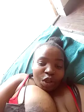 Snapshot of ShySexyBaddiexx chatting on 10.25.25 ShySexyBaddiexx online show from 10.25.25