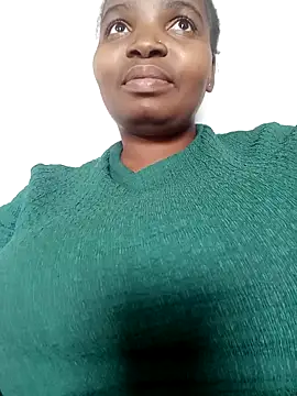 Snapshot of ShySexyBaddiexx chatting on 11.02.25 ShySexyBaddiexx online show from 11.02.25