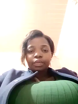 Snapshot of ShySexyBaddiexx chatting on 02.14.26 ShySexyBaddiexx online show from 02.14.26