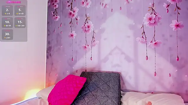 Lorrainee  online show from 09.25.25