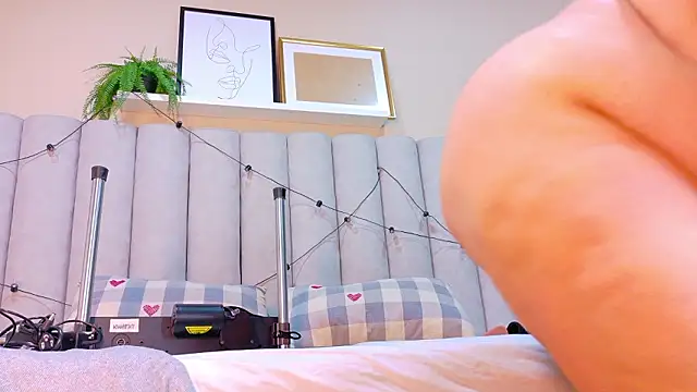 JenaCooper  online show from 02.06.26