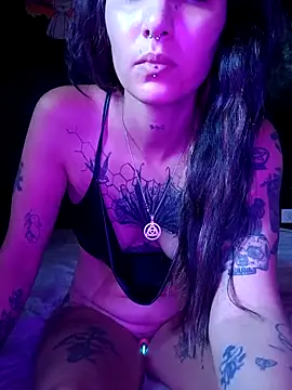 Snapshot of Darkw1tch chatting on 02.18.26 Darkw1tch online show from 02.18.26