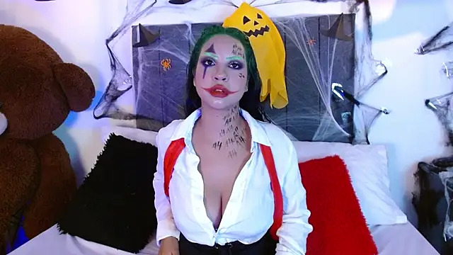 Emadelacroix online show from 10.04.25