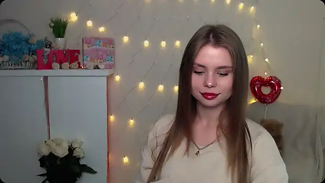 Snapshot of OceanicDawn chatting on 09.24.25 OceanicDawn online show from 09.24.25