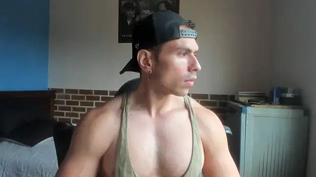 Snapshot of justinkarter chatting on 07.04.26 justinkarter online show from 07.04.26