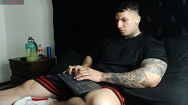 Snapshot of Shane_Clay chatting on 02.24.26 Shane Clay online show from 02.24.26