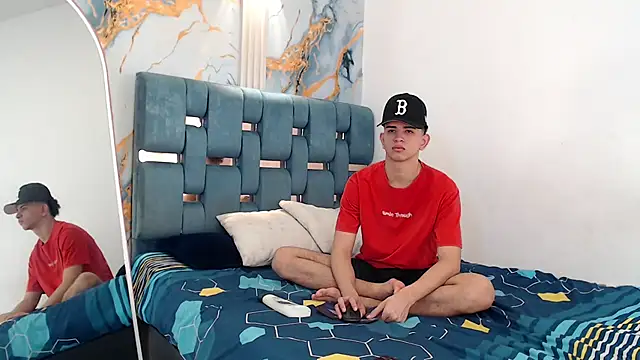 Snapshot of TWINKS_FRIENDS chatting on 02.13.26 TWINKS FRIENDS online show from 02.13.26