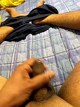 girlslvrs online show from 01.08.26