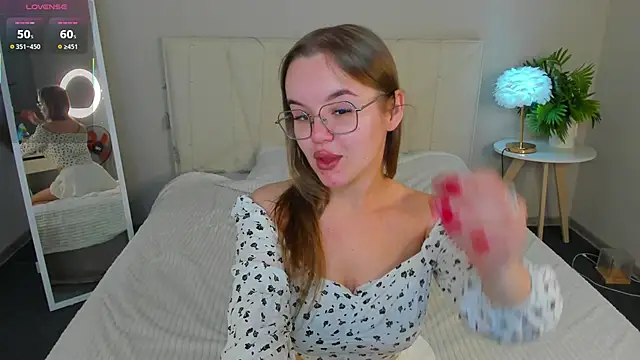 RadiantFairy online show from 09.27.25