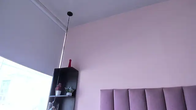 violet myerrs online show from 11.29.25