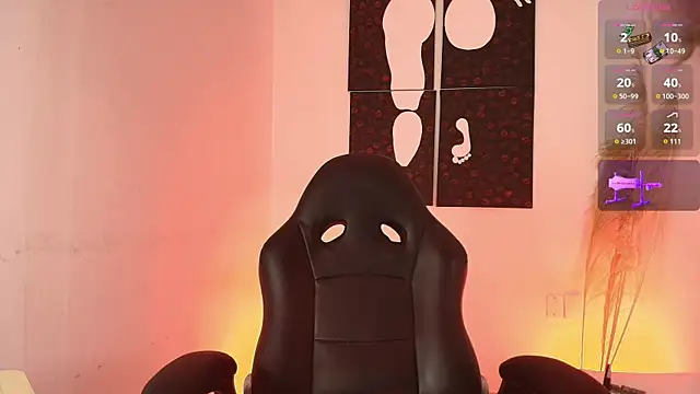 Iamlola  online show from 10.11.25