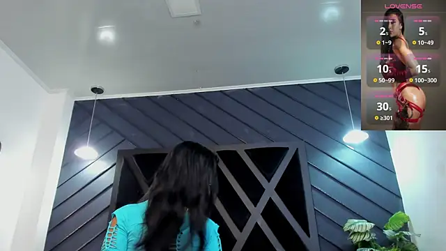 zoe martins  online show from 11.20.25