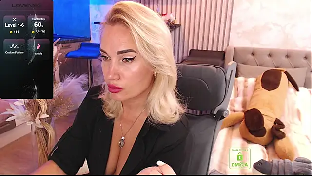 Snapshot of FreeBerryMILF chatting on 07.14.26 FreeBerryMILF online show from 07.14.26