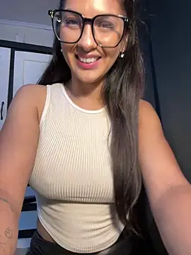 chicachocolate01 online show from 12.19.25