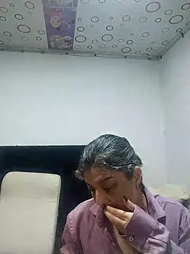 Snapshot of queemking chatting on 02.04.26 queemking online show from 02.04.26