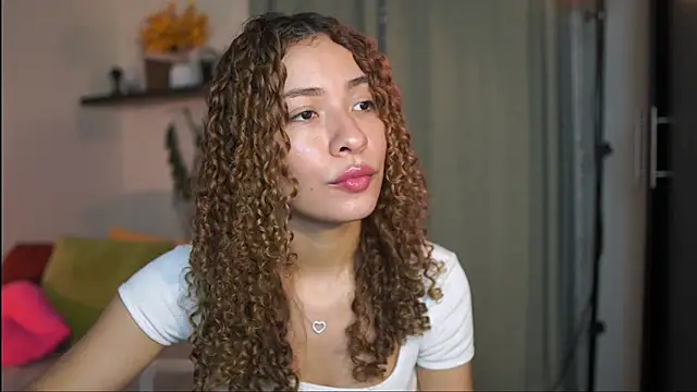 isabella-garcia- online show from 10.21.25