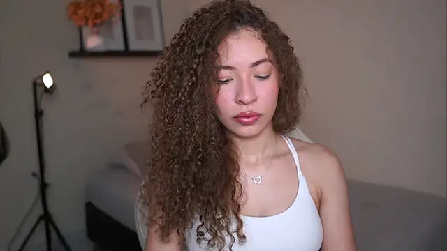 isabella-garcia- online show from 02.28.26