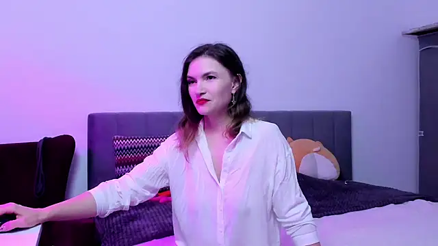 Katherine Twilight online show from 10.24.25