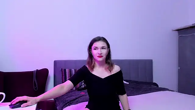 Katherine Twilight online show from 11.06.25