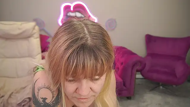 BellaLaPetit online show from 02.25.26