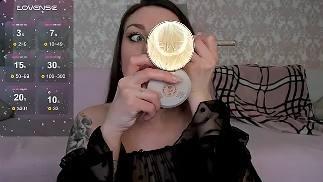 Lil Foxy9 online show from 10.28.25