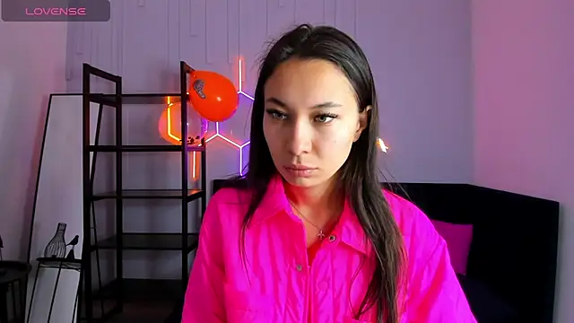 Snapshot of Kat__cat chatting on 09.24.25 Kat cat online show from 09.24.25