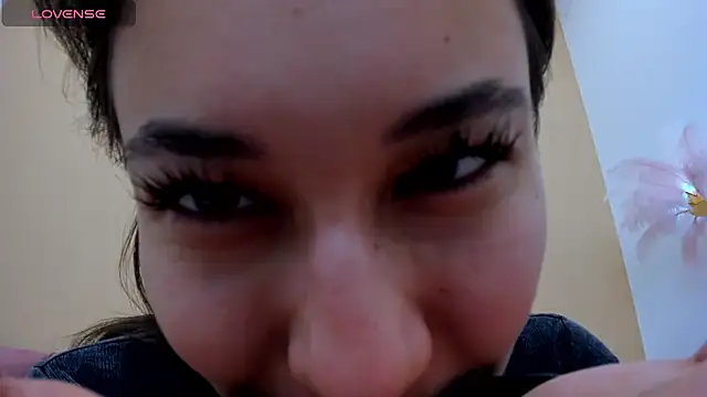 Snapshot of Kat__cat chatting on 10.20.25 Kat cat online show from 10.20.25