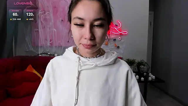 Snapshot of Kat__cat chatting on 10.29.25 Kat cat online show from 10.29.25