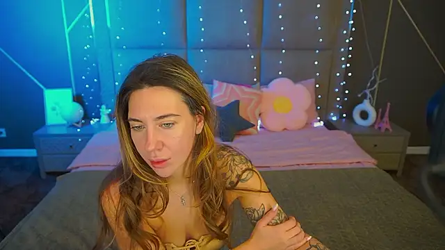 Snapshot of KateShanny chatting on 02.02.26 KateShanny online show from 02.02.26