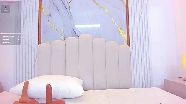 AshleyBlomson online show from 09.18.25