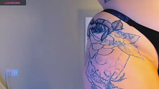 marrenaa online show from 10.06.25