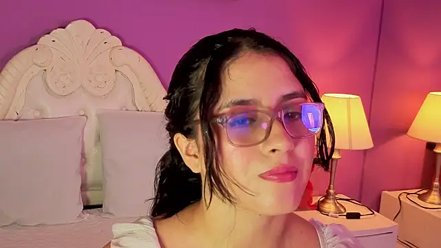 Snapshot of LiLLiAnderson chatting on 09.10.25 LiLLiAnderson online show from 09.10.25