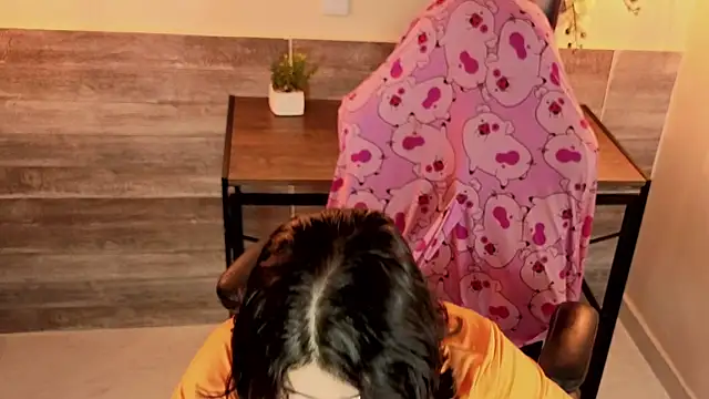 Snapshot of LiLLiAnderson chatting on 10.11.25 LiLLiAnderson online show from 10.11.25