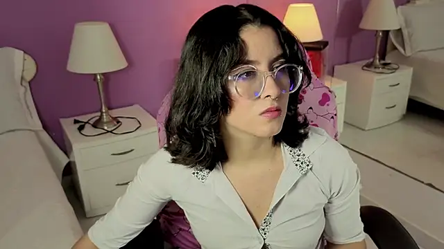 Snapshot of LiLLiAnderson chatting on 10.21.25 LiLLiAnderson online show from 10.21.25