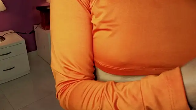 Snapshot of LiLLiAnderson chatting on 10.31.25 LiLLiAnderson online show from 10.31.25