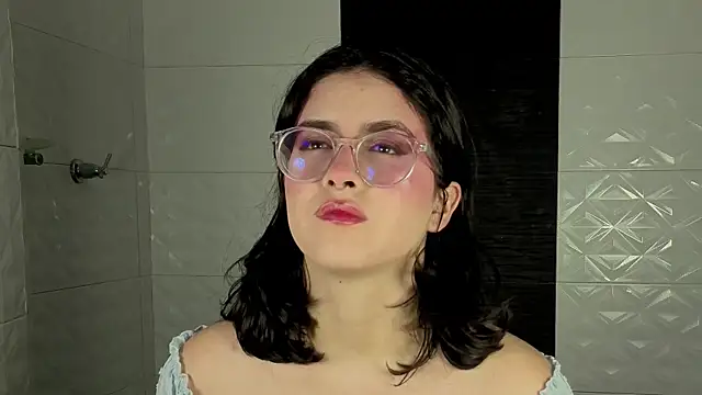 LiLLiAnderson online show from 12.22.25