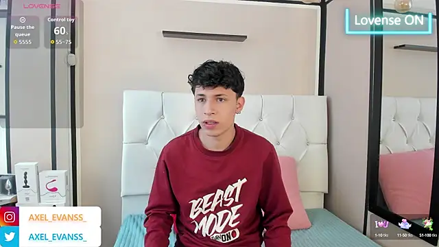 Snapshot of Axel__Evans chatting on 09.19.25 Axel Evans online show from 09.19.25