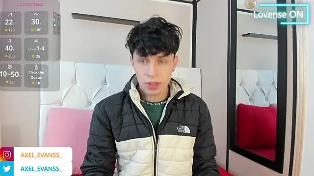 Snapshot of Axel__Evans chatting on 09.26.25 Axel Evans online show from 09.26.25