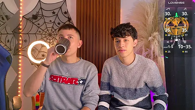 Snapshot of Axel__Evans chatting on 10.08.25 Axel Evans online show from 10.08.25