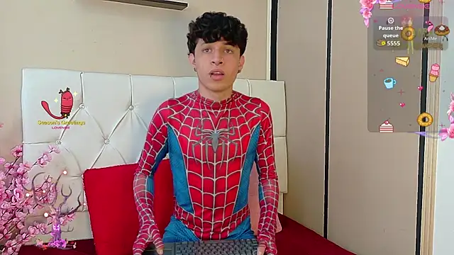 Snapshot of Axel__Evans chatting on 10.10.25 Axel Evans online show from 10.10.25