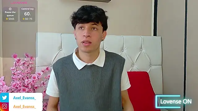 Snapshot of Axel__Evans chatting on 10.13.25 Axel Evans online show from 10.13.25