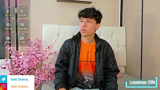 Snapshot of Axel__Evans chatting on 10.14.25 Axel Evans online show from 10.14.25