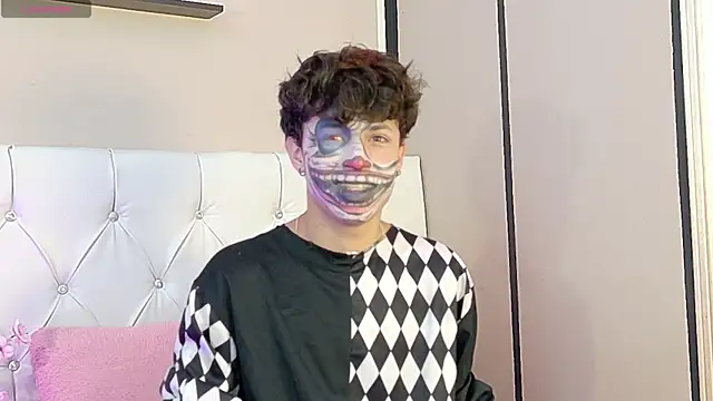 Snapshot of Axel__Evans chatting on 10.30.25 Axel Evans online show from 10.30.25