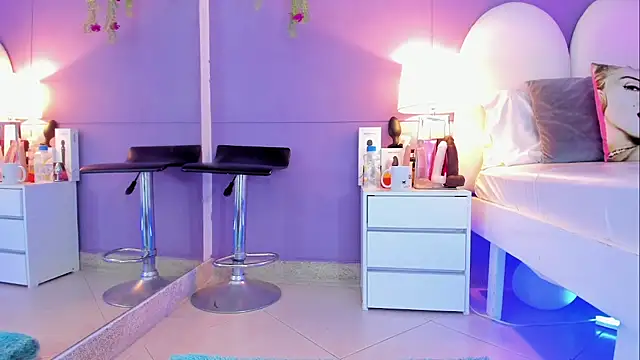 my aleja  online show from 11.11.25