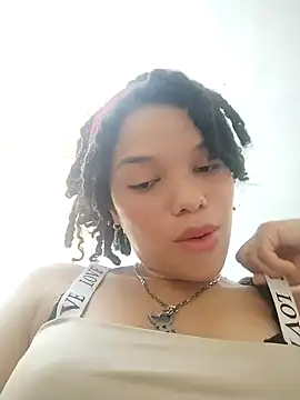 Snapshot of ChloeRaviss chatting on 11.07.25 ChloeRaviss online show from 11.07.25