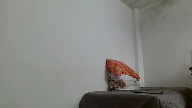 isabel 24 gil online show from 10.21.25