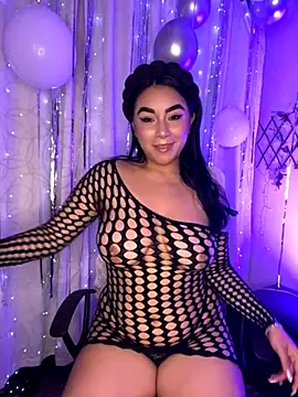 Snapshot of Dafnee_sr chatting on 10.28.25 Dafnee sr online show from 10.28.25