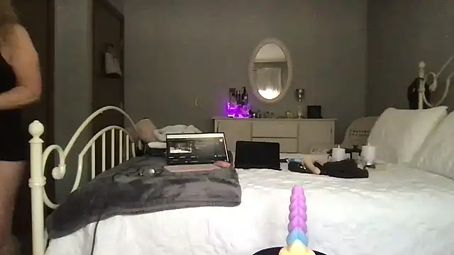 Snapshot of milf-Lacey chatting on 02.01.26 milf-Lacey online show from 02.01.26